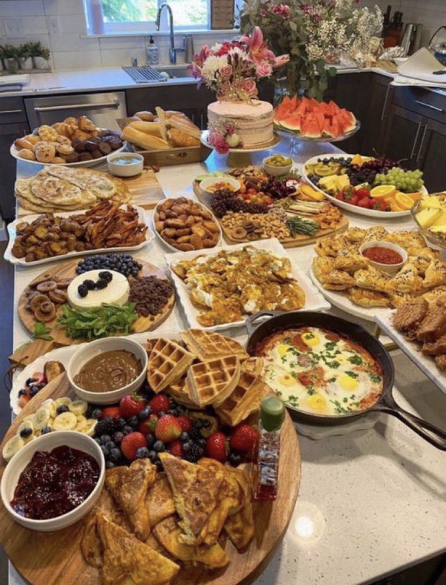 ghost4mayor's tweet image. took me 4 hours but damn it was worth it #22Chef #MenInTheKitchen #WhippingUp #BigChef #RateMyTing