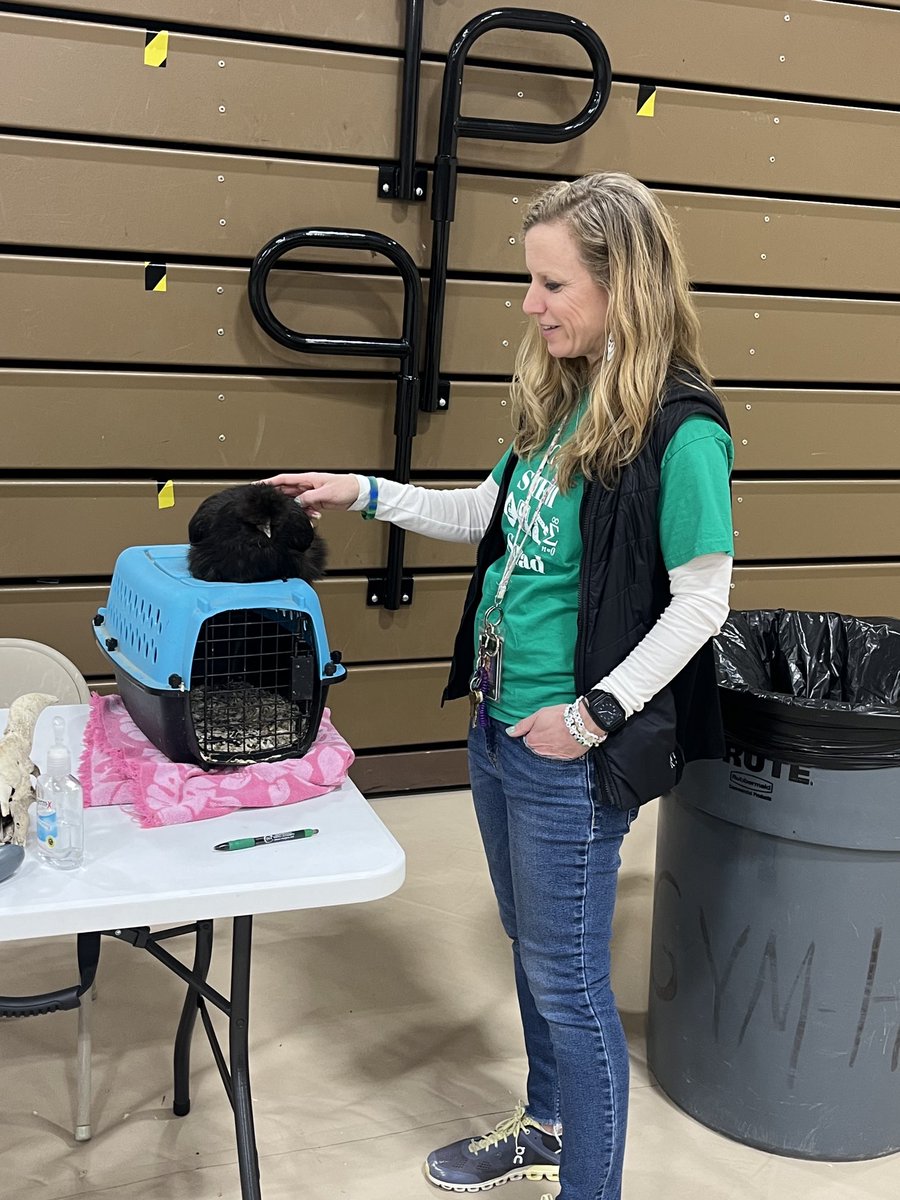 Bryantsuz's tweet photo. Teachers have fun too at #gcstem24! @Lenkergms @GreenevilleCity https://t.co/LHTrCToSQK