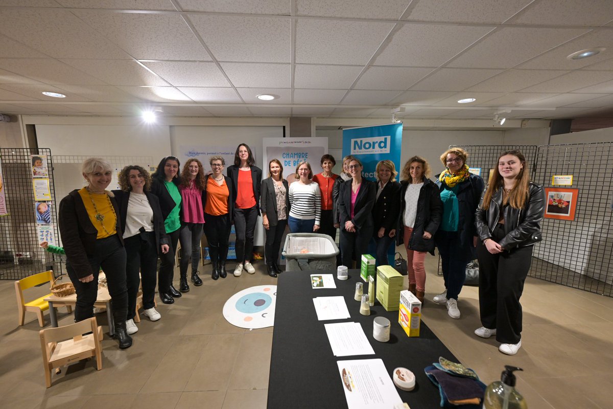 LauDegallaix's tweet photo. Présent à #Valenciennes pour la clôture de la semaine de la petite enfance, 👏 aux différents acteurs de cet événement qui a rassemblé parents, enfants et professionnels autour des enjeux de prévention, d'accompagnement à la parentalité et d'accès à la #culture des tout-petits ! https://t.co/7UbqY9xM1c