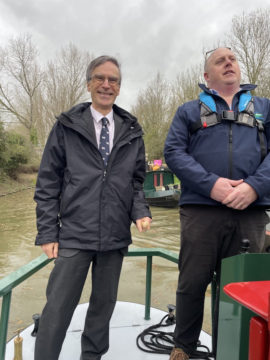 Afraid my helmsmanship isn’t great but enjoyed trip on ABC Leisure’s new electric canal day boat at Hilperton.