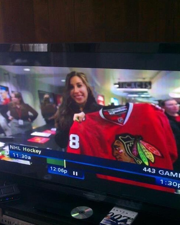 JoyByJayChi's tweet photo. I've appeared in a @HawkeyChiTown commercial and @Anthem_Singer followed me back on #X - Jim, if you like this, today will be my lucky hat trick and I will die happy. #BlackhawksFan #HockeyGirl #Fangirling #TheFlagWasStillThere @BhawkTommyHawk https://t.co/sJ6r8qLEyG