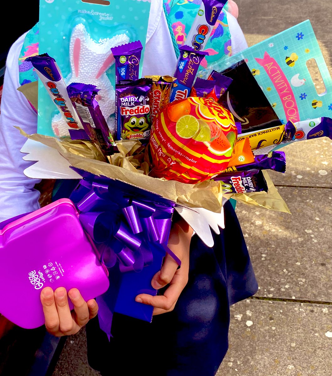 SarwatAsfi's tweet photo. @SullyPS thank you for an amazing Golden Ticket Prize 🤩 yummy chocolates, sweets and Amazon voucher ❤️ We absolutely love it 🥰 https://t.co/gdL6FHUpEo
