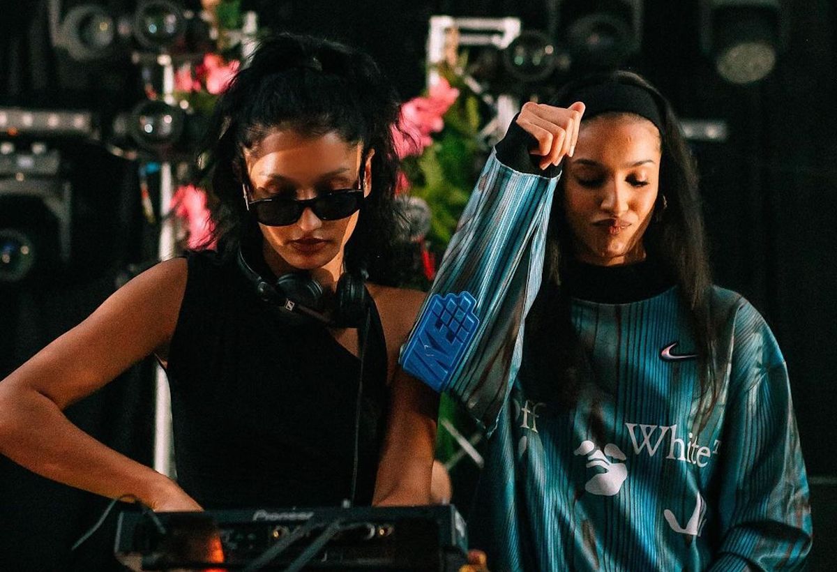 trenchmag's tweet photo. TRENCH Radio ππ₯
#ClaraRosa
@dj_slimzee
@RoyalTMusic
@I_Skream
@BigFlowdan
#RishyMalik
@sanaseshh
This week's best mixes: https://t.co/kM6KF5ohhd https://t.co/e2PebplKQ8