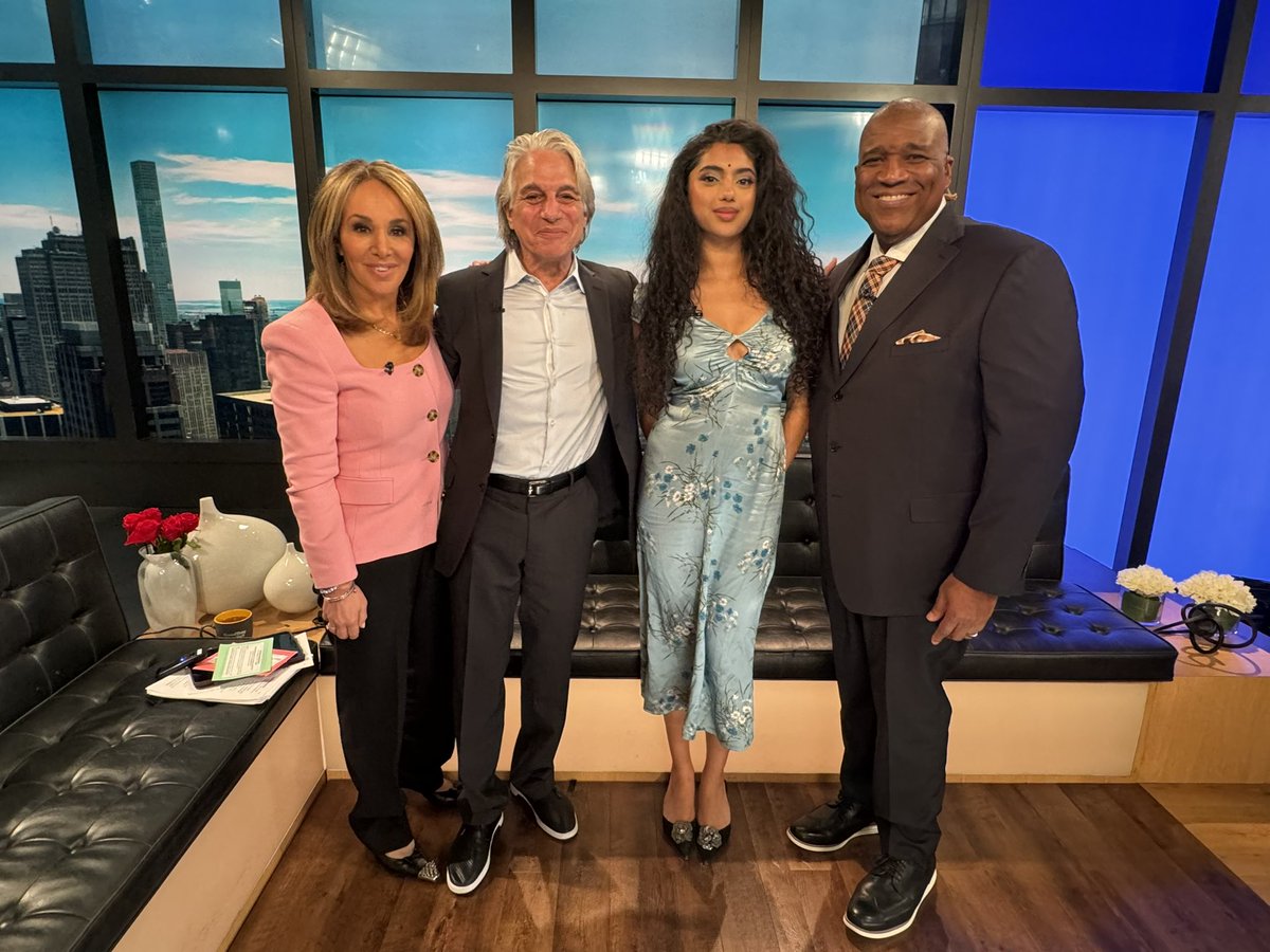 curtmenefee's tweet image. A Friday vibe for the generations at #GDNY! @tonydanza and @thisisavantika on their new play #Windows! Jake Steinfeld of @BodyByJake is now giving away $100k in gyms to schools across the country, spreading love. #neverquit 

Have a great weekend folks! @rosannascotto @fox5ny