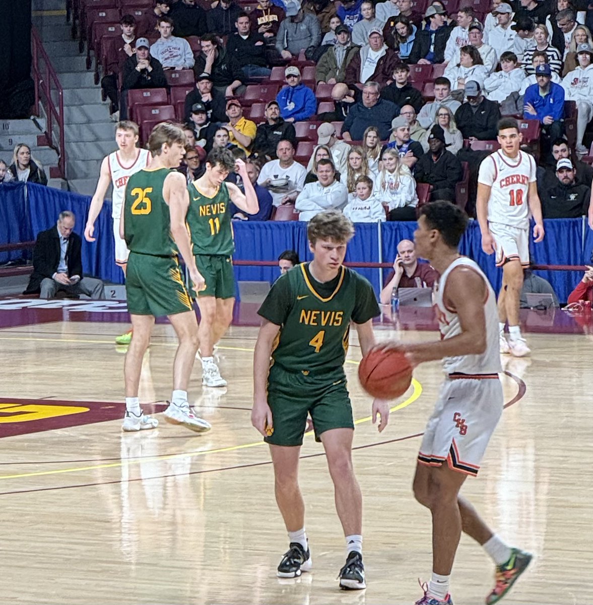 At the Barn watching the #1 seed Cherry Tigers take on the tough Nevis Tigers battle for the spot in the 7A championship game. Three Asuma’s in double figures lead Cherry to a 67-47 lead with 5:40 to go. <a href="/AliciaTipcke/">Alicia Tipcke</a> @NKSpartansBBB <a href="/MNScoreFeed/">MN ScoreFeed</a>