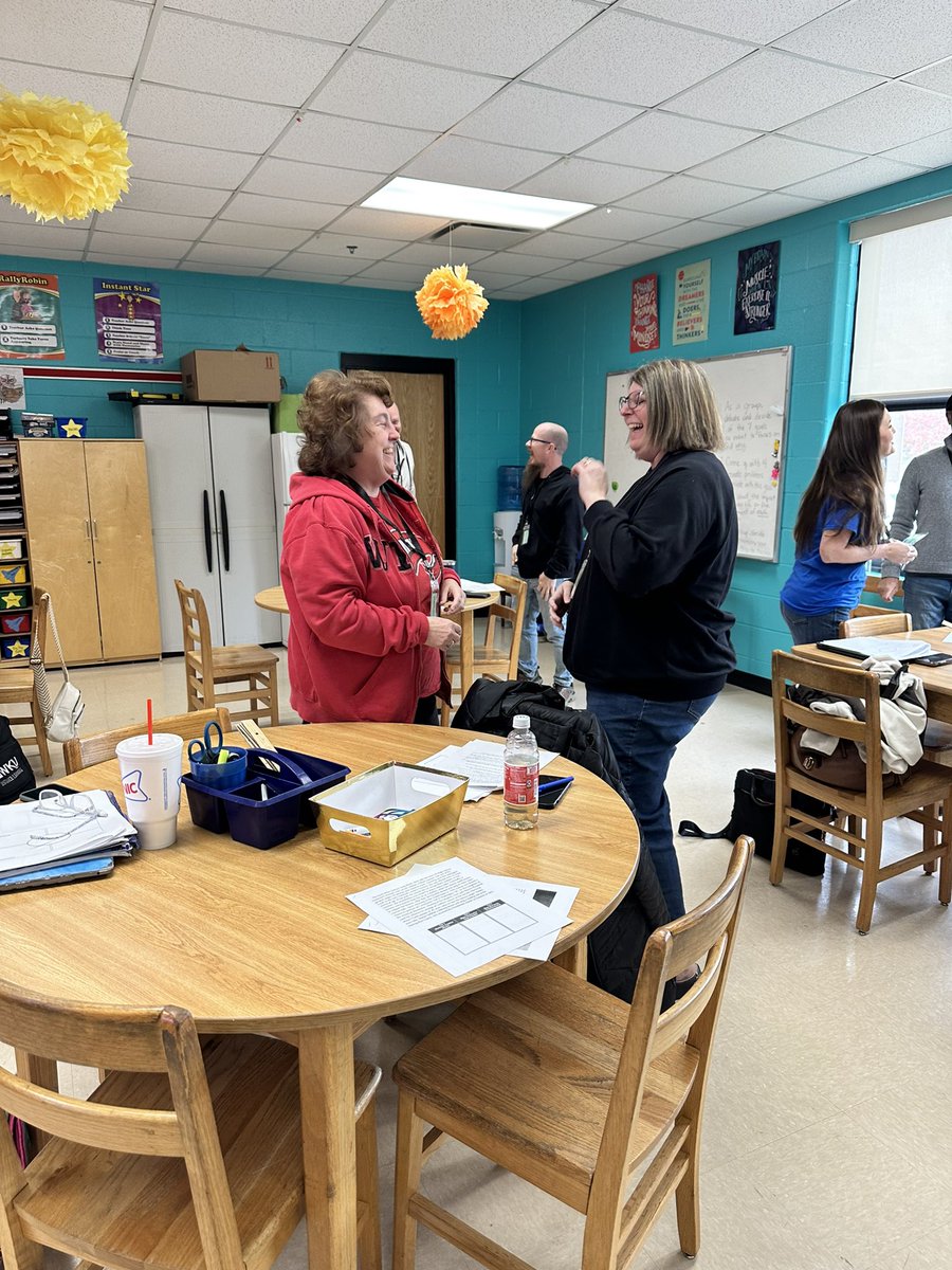 learningwithkim's tweet image. We had a great morning learning vocabulary strategies that “stick”. Learning strategies that is rooted in the Science of Reading research is a win-win for our teachers and students!! @WarrenCoSchools #preschooltoprofession