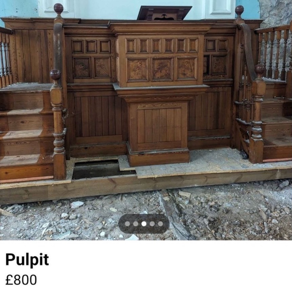 pisceansonnet's tweet photo. need this for my house so bad like u don’t understand. a dj set here would go absolutely crazy. https://t.co/ugna4N8ZfI