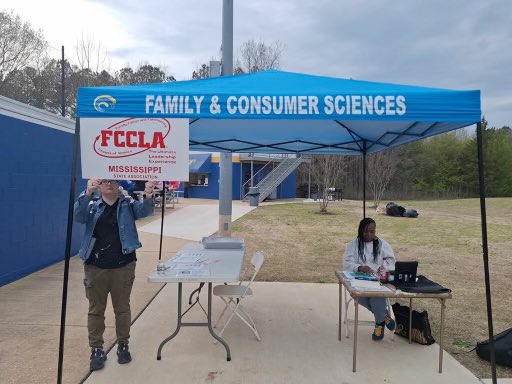 CareerTech_TPSD's tweet photo. Breast Cancer Awareness Night at Tupelo softball game - FCCLA students passed cake pops and breast cancer awareness info.๐ฉท #notjustOctober #fccla #tpsd https://t.co/jr0wzhUGch