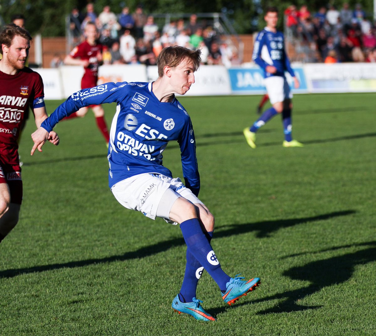 JJK1923's tweet photo. Antti-Pekka Kesonen 🤝🦊

Kettuleiristä kuuluu pelipäivän aattona sopimusuutisia: kokenut Antti-Pekka Kesonen saapuu vahvistamaan JJK:n keskikenttää.

https://t.co/4nB1IA5HXO

@miesten_ykkonen

📸 @JussiReinila https://t.co/HRFlUfrpXl