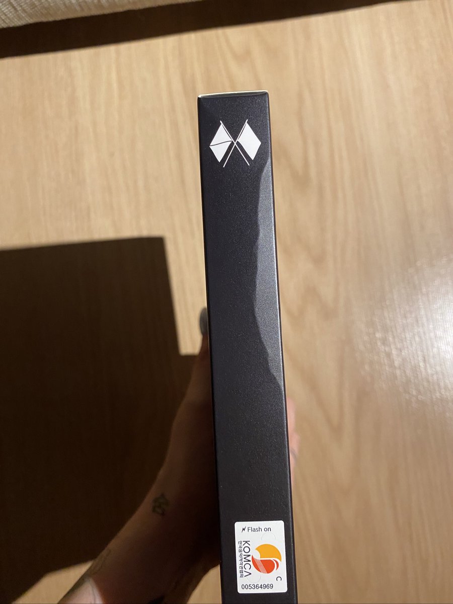 ankaninatesi's tweet photo. Exo Satış

Lütfen ilk önce sabitimi okuyun.

İçeriği fotobook ve posterden oluşmaktadır

Kutusu dışında hasarı yoktur. 

Fiyat konuşulur. 

İban ödeme. 

Kargo nasıl isterseniz. 

@EXOtakasTr @Exotradetr @exopinktr @peacrry @trpctakas @kpopalbumsatis @shinetakasatis https://t.co/gasHNovHTV