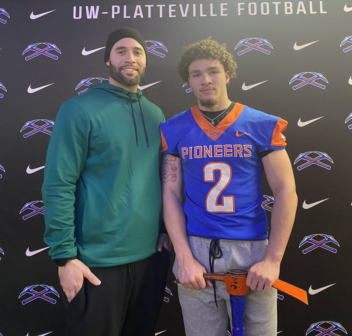 Thank you <a href="/UWP_CoachHoff/">Drew Hoff</a> <a href="/Ryan_Munz/">Ryan Munz</a> and <a href="/UWPlattFootball/">UW-Platteville Football</a> for the great day. Can’t wait to come back!