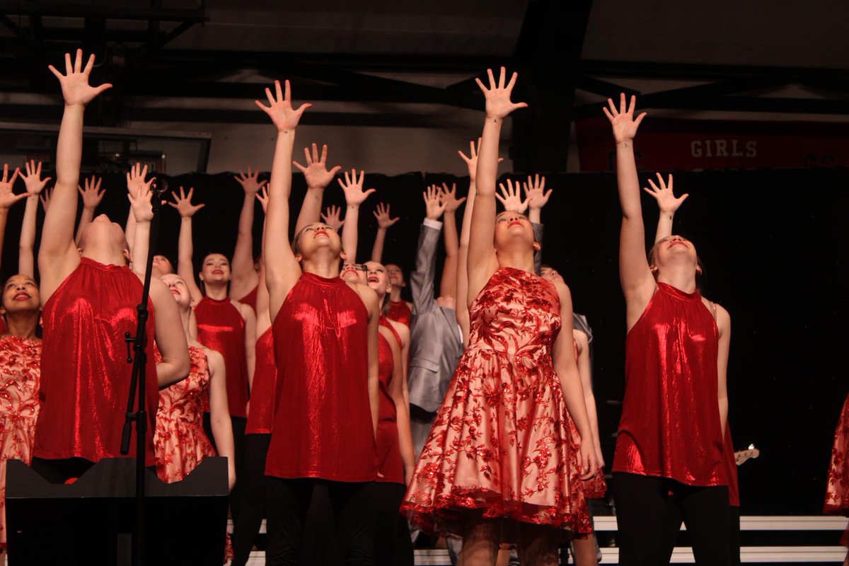 SepVocal's tweet photo. This weekend is your LAST chance to see our three show choirs perform their award winning 2024 shows!
🎶Musical Sweets🎶 is TONIGHT at 7pm and TOMORROW at 2pm only!

🎟https://t.co/ncU3zzdAot. 

Let's pack the house for these kids, they have earned it!!!

#1SEP https://t.co/i7WjormUyO