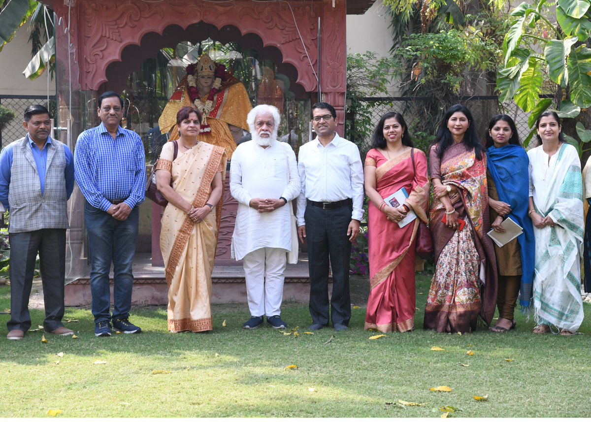 college_slc's tweet image. SLC&apos;s IKS center &amp;amp;IQAC in collaboration wid Bharatiya Bhasha Samiti,@EduMinOfIndia organized a national workshop on &apos;Introduction to Saral Manak Sanskrit&apos;.This workshop aimed at introducing the participants to simple standard Sanskrit.
@UnivofDelhi @ugc_india @icssr @dpradhanbjp