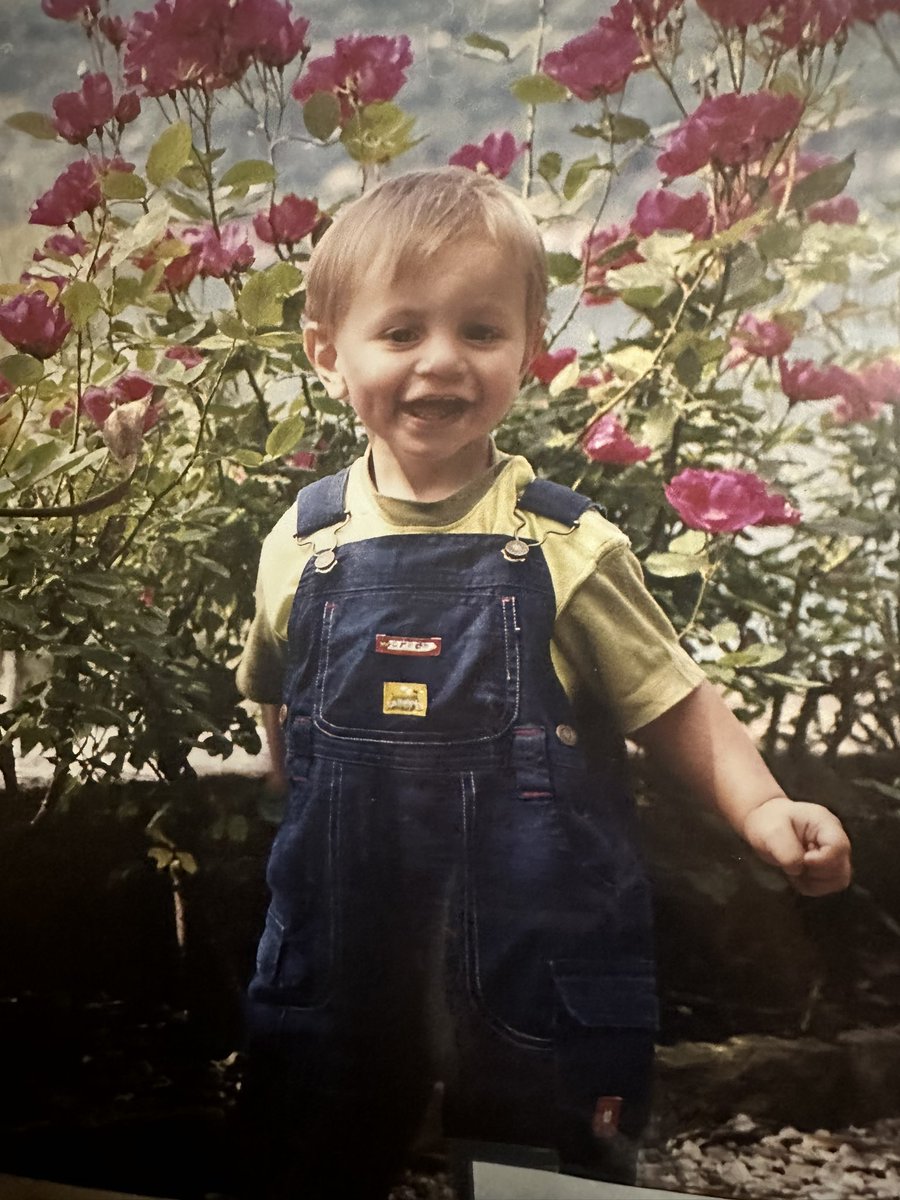 LeduCrow's tweet photo. Da bimbi è tutto più bello😩 https://t.co/emEX5EG6km