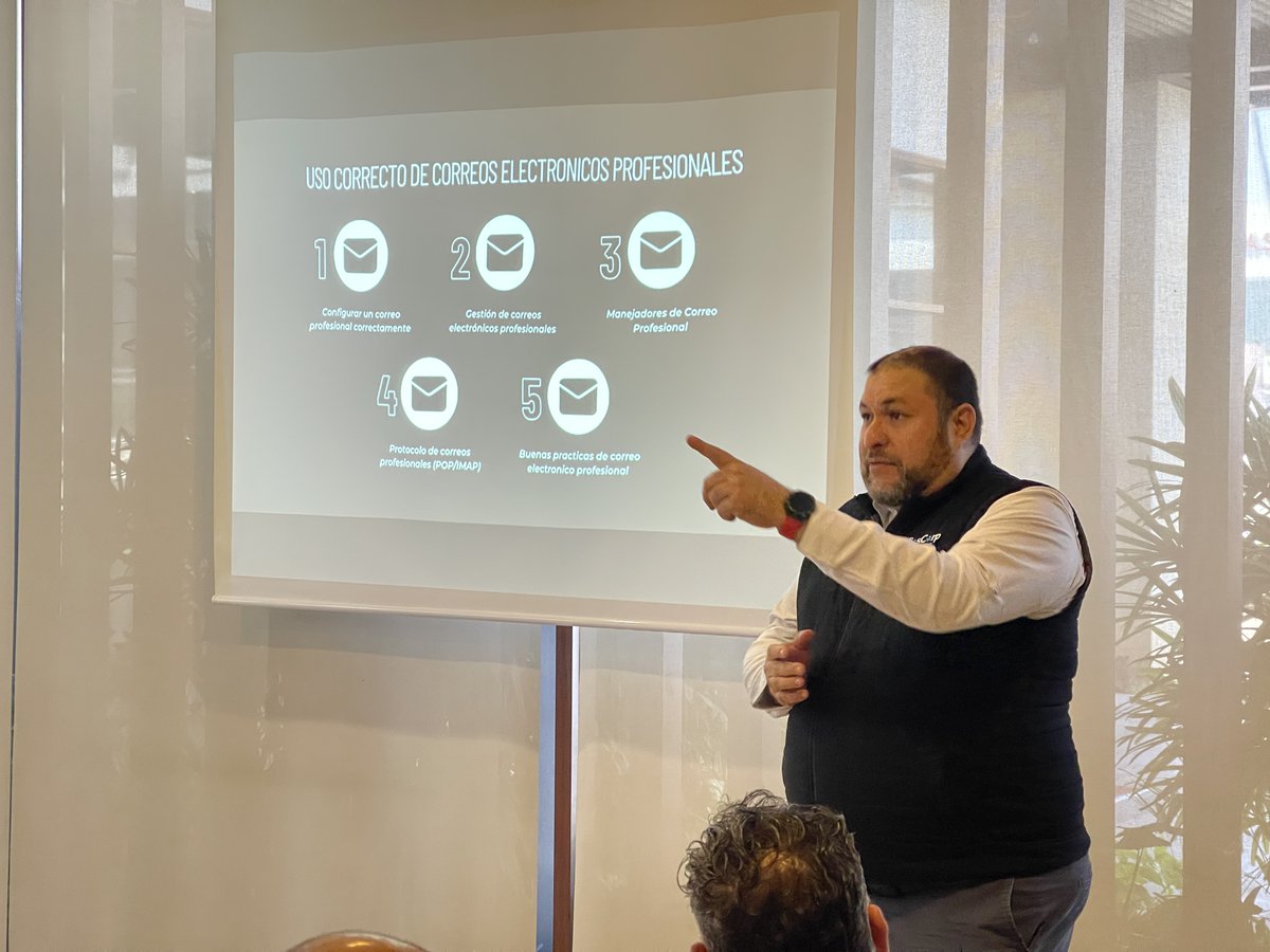 gruporedlm's tweet photo. El día de hoy en nuestra sesión semanal empresarial de Grupo Red de Negocios Los Mochis A.C. presenciamos una gran exposición por parte de nuestro socio y amigo: Lic. Alberto Montoya con el tema: Ciber seguridad, como proteger a tu empresa.

#gruporeddenegociosdelosmochis https://t.co/sexMgaS7lq