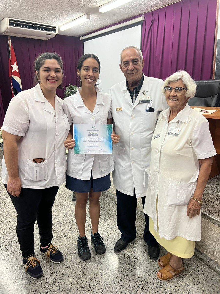 "Festival de la clase" dónde los principales maestros  fueron los médicos residentes.<a href="/yanethernandez/">YANET HERNANDEZ</a>
<a href="/torres_iribar/">Luis Antonio Torres Iribar</a> <a href="/gobhabana/">Gobierno La Habana</a> @minsapcuba @dpshabana @drEmilioIznaga <a href="/MMarreroCruz/">Manuel Marrero Cruz</a> <a href="/japortalmiranda/">José Angel Portal Miranda</a>
<a href="/DrRobertoMOjeda/">Dr. Roberto Morales Ojeda</a> 
#CubaPorLaVida
#LaHabanaEsSalud
#LaHabanaDeTodos