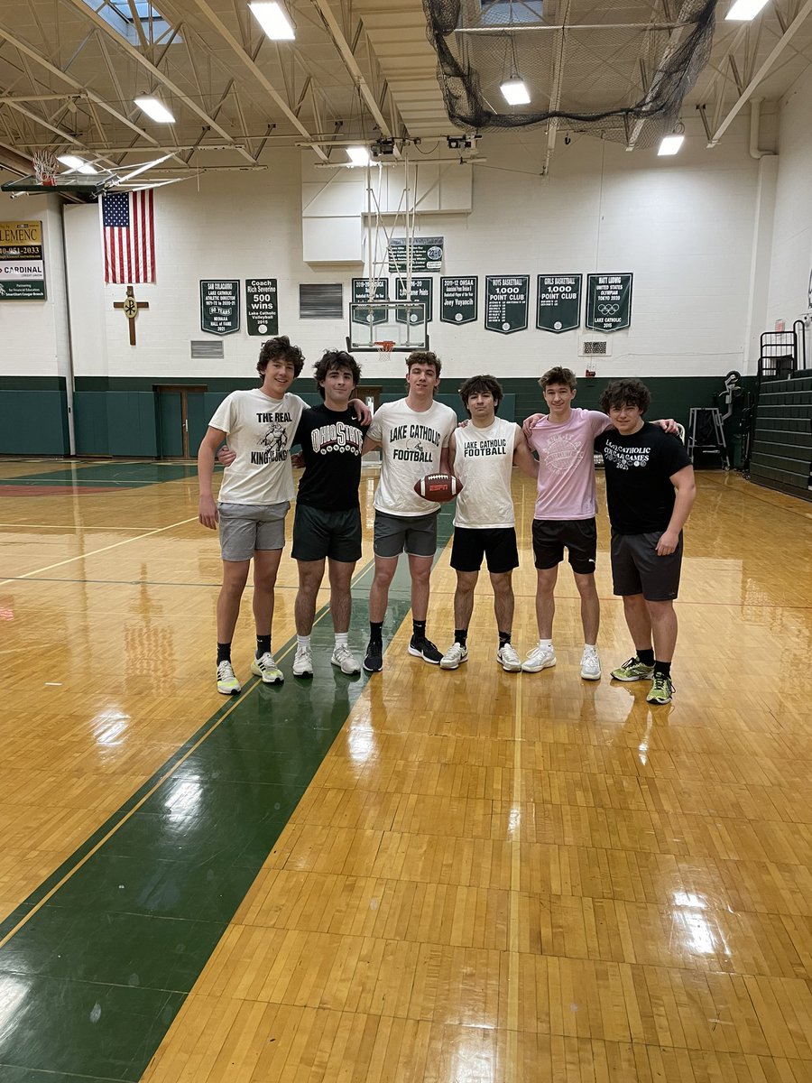 LCHS_Strength's tweet photo. Competition Winners‼️
(Spring Week 4)

Thursday: Razzle Dazzle (pic)
Friday: Team Wood Sleds 💪💪

@LCCougarFB 

#TeamJoy #TeamTrinetti #TeamBoyes #TeamCummings #IronSharpensIron #CompeteDaily https://t.co/raXLqowKaQ