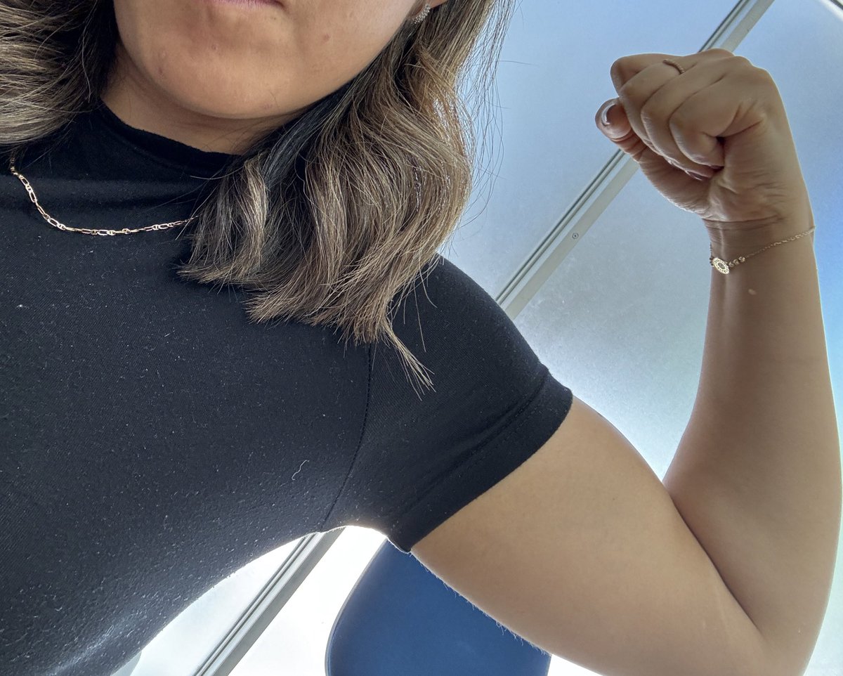 And_lac's tweet photo. Mira mamá, de puro abrazo a mis viejitos 🤭 https://t.co/tGNf3v93M8