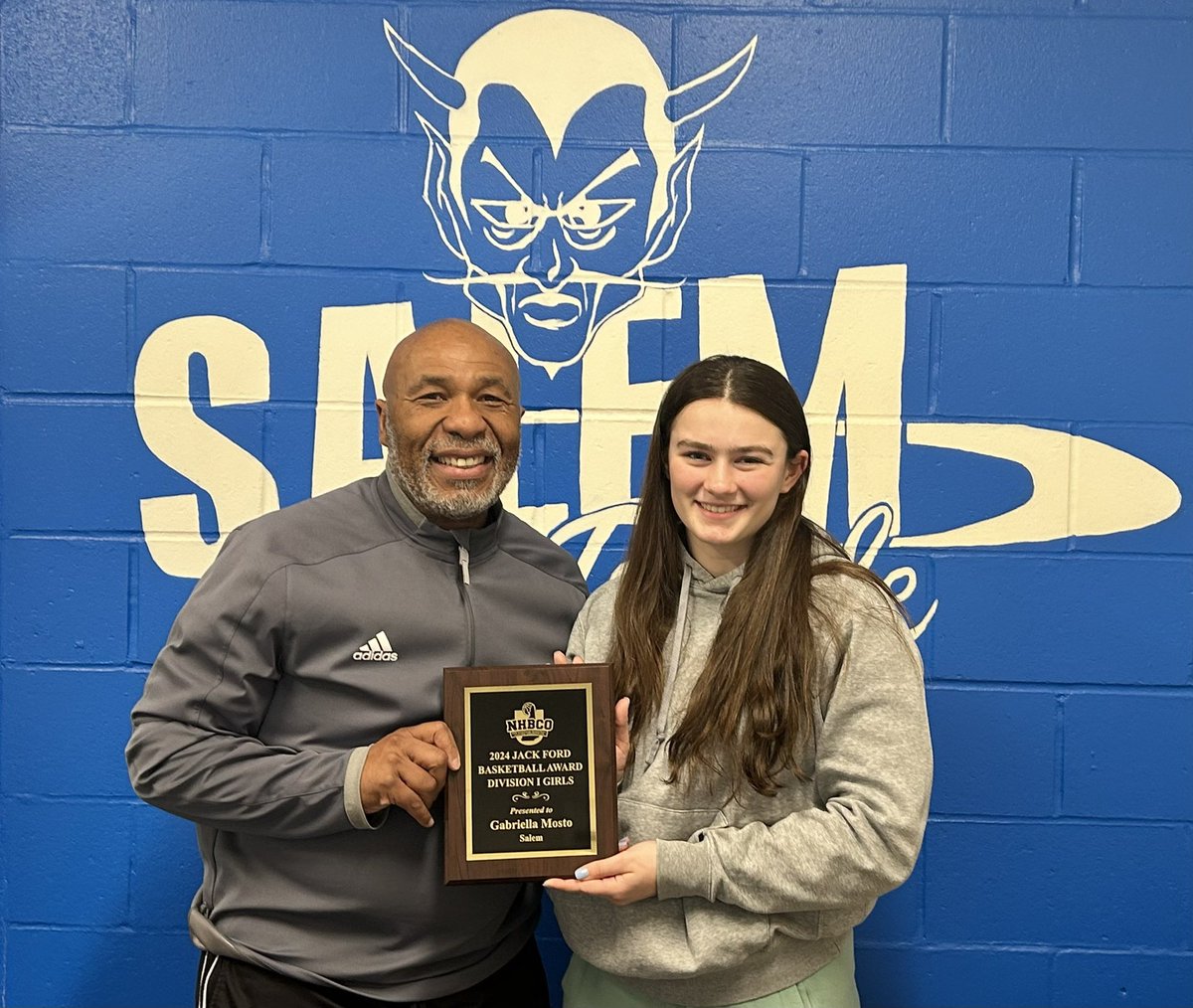 SHSBDevils's tweet photo. Congratulations to Gabriella Mosto for winning the NHBCO Jack Ford Award for DI girls basketball. The award is given to players who excelled in basketball, grades and citizenship/community service. https://t.co/oR7QHujJF2