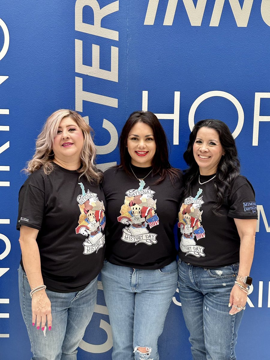 PK8Academics's tweet photo. Celebrating 🎉 phenomenal #NationalHistoryDay participants at @Del_Valle_MS 👏🏽👏🏽

Great job to the dedicated and outstanding teachers! 

@BrendaChR1 @LouisaYISD @JMacias_CI @vronicasworld #THEDISTRICT #BigBadBlue #OFOD #ItsWhatWeDo https://t.co/LHic5oJsCj