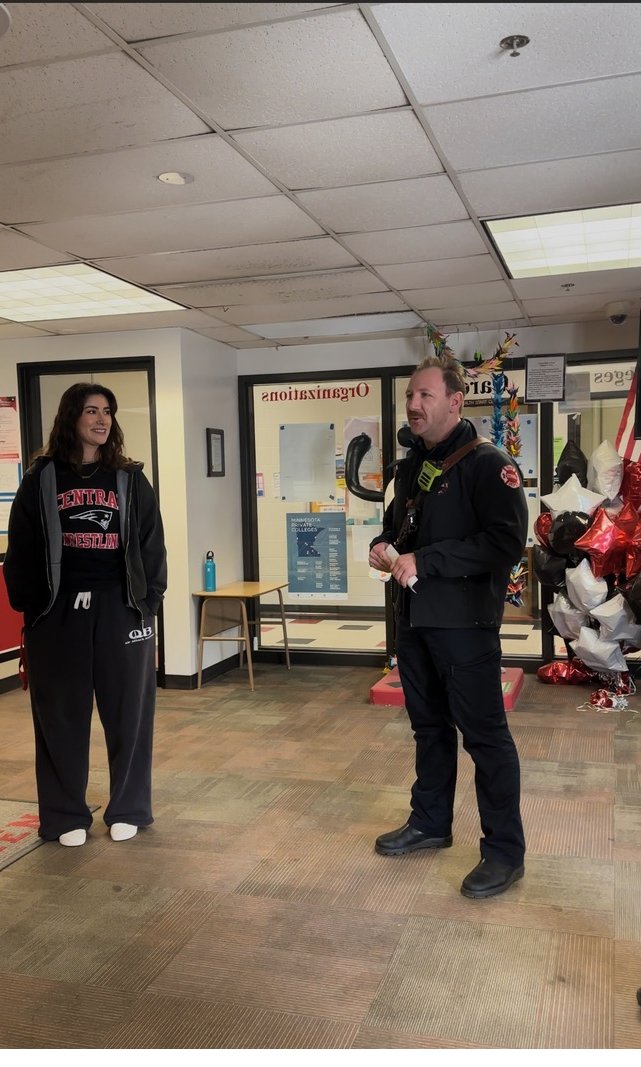 L21_stpaulfire's tweet photo. Big News Alert!  

St. Paul Firefighters IAFF L21 was thrilled to surprise the Saint Paul Central HS softball team and Principal Ayers with a donation of $6,500 this morning, helping them cover the costs to accept VP Kamala Harris’ invitation to Washington, DC 🇺🇸 #IAFF #VPOTUS https://t.co/rk1PfkPjSS