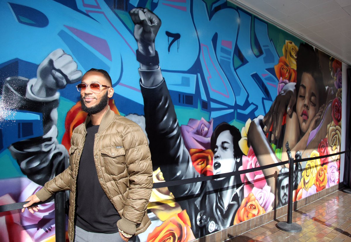 DrKatzNYCHH's tweet photo. As part of our #CommunityMuralProject, we unveiled Legacy, @NYCHealthSystem Lincoln in #TheBronx. Legacy depicts the #Young Lords takeover of the hospital in 1970 in the fight for improved healthcare. Thank you to @LMTischFund for their support: https://t.co/f0z5kwwKft https://t.co/HGuSWDCUjG