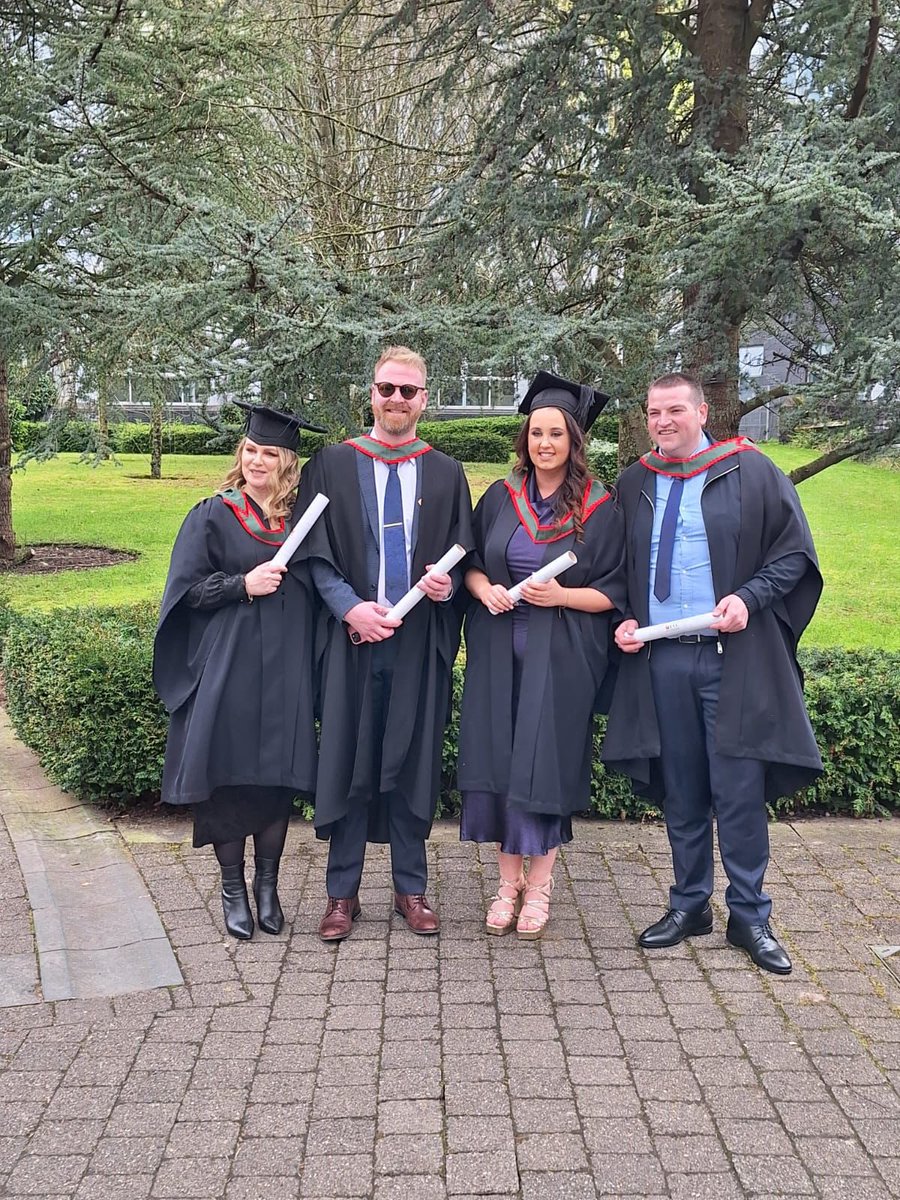 Massive congratulations to all who graduated from @UCCMedHealth College of Medicine and Health yesterday, especially all our paramedics and advanced paramedics! Special Mention to those stationed within our Hub. @AmbulanceNAS