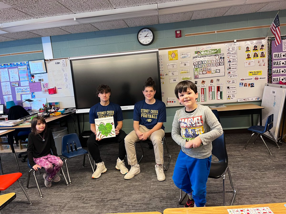 McCougars23's tweet photo. Stoney Creek Football Players ๐ Guest Readers ๐ We loved it! ๐ #RCSproud https://t.co/kJSUOQeAhm