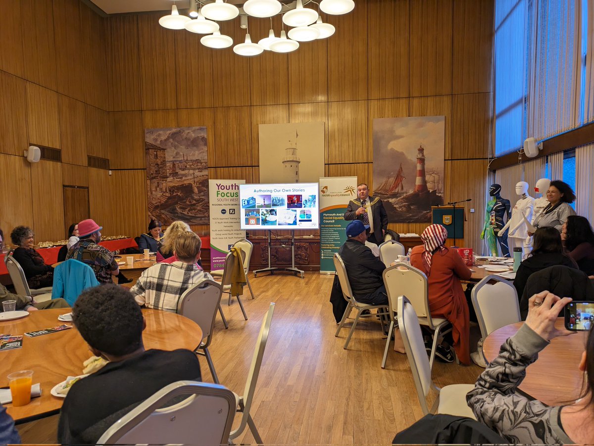 Plymouth Lord Mayor introduced the Living by the sea presentation from young people supported by @focus_sw and @PDRaceEquality funded by @TNLComFund in partnership with @PYL_London