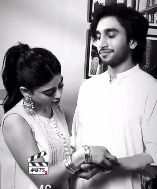 Anzayyyyy's tweet photo. OMG A DESI PHOTOSHOOT !? ??? https://t.co/StMunjgxay