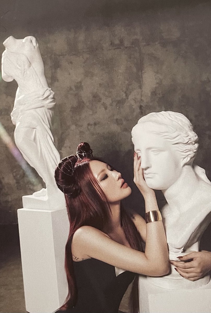 maggiefixx's tweet photo. thinking about this photoshoot again. never wanted to be a statue more in my life 😩 https://t.co/IQtCXwFIHx