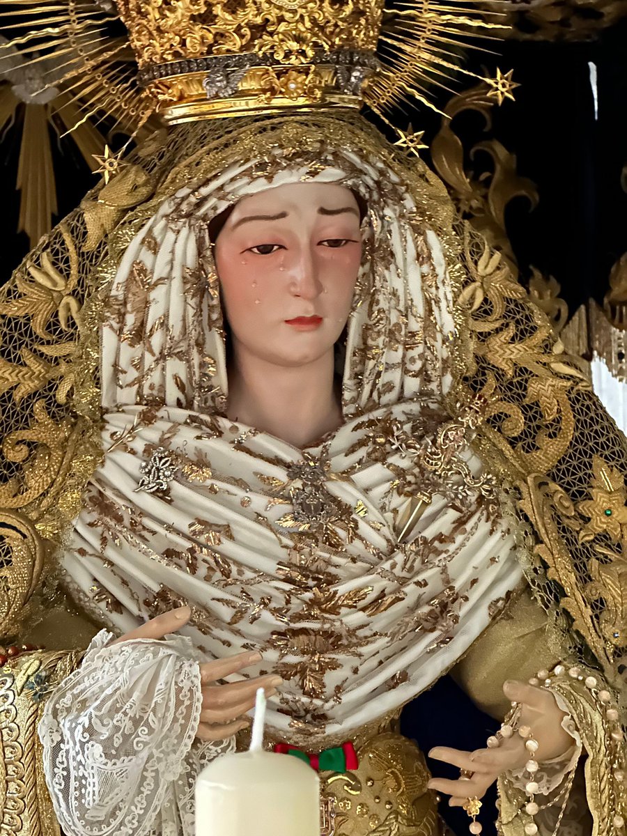 HuertoGranada's tweet photo. María Santísima de la Amargura Coronada ya espera en su paso de palio la llegada de un nuevo Lunes Santo. https://t.co/vgKppQ4gIT