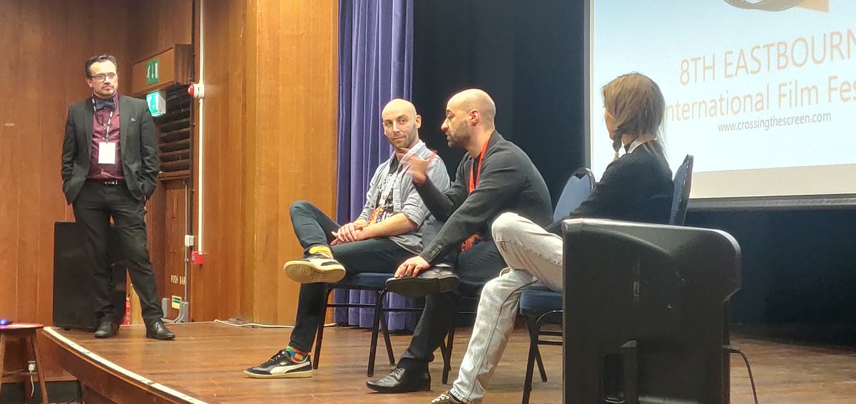 CrossingTheScreen tweet media