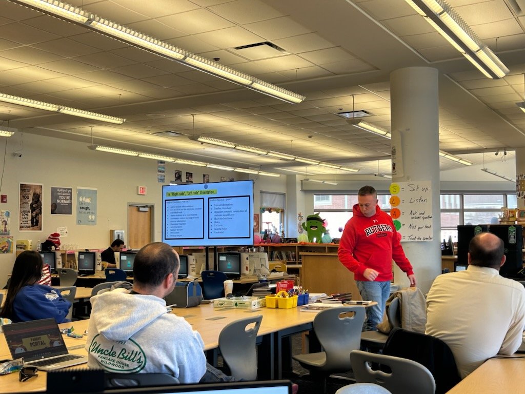 Yesterday I had the privilege of presenting to my colleagues in the district SS department about the benefits of usingthe Interactive Notebook. Great conversations had among colleagues to improve learning experiences for Ss. <a href="/Gerald_Fitzhugh/">Gerald Fitzhugh II, Ed.D. 👌🏾♦️👌🏾♦️KAY</a> <a href="/debraprinc/">debra joseph-charles</a> <a href="/Guerra_S83/">Sandra Guerra</a>