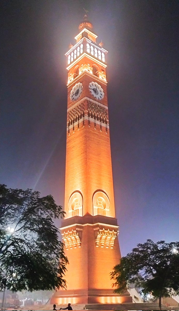 OmjiBajpai12's tweet photo. #beauty_of_lucknow
#clock_tower❣️ https://t.co/qdsrGQJriY