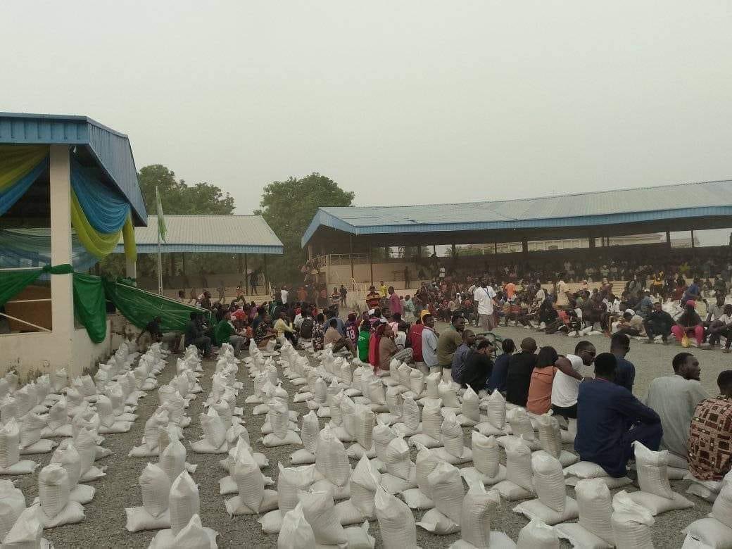 BolanleCole's tweet photo. They d!ed while struggling for food!!!
They are students of Nasarawa State University.

For how long will Nigeria continue to m*rder its youths like this?

SAD, VERY SAD!!! https://t.co/rEk2vfrwJE