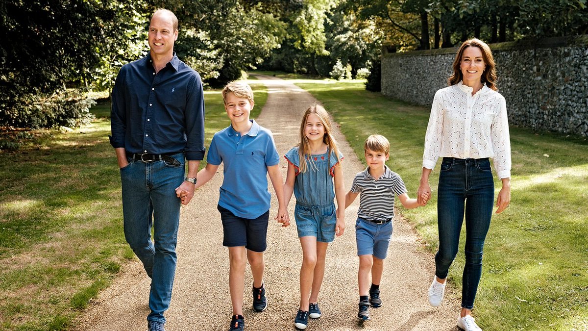 To the conspiracy theorists, the spiteful, the trolls, the haters, the nut-jobs, the delusional, the gossipers, the speculators, the cowards, the so-called (paid £$) 'experts'...perhaps now, you will allow this @KensingtonRoyal mother, father, sons & daughter some space?