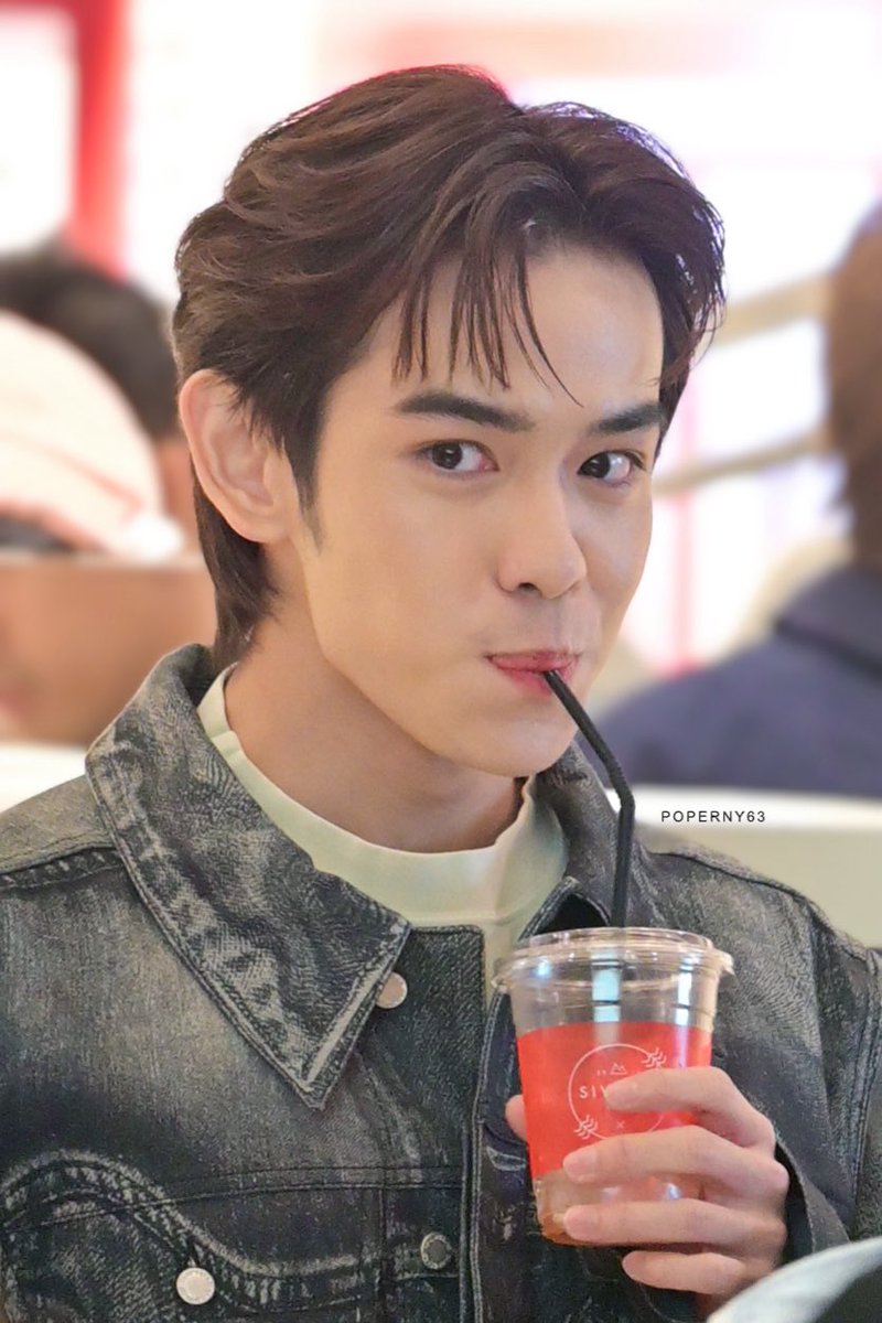 _morningstar_p's tweet photo. น่ารั้กกกก
สามารถดูนตดูดน้ำได้ตลอดวัน ^^
#THIRDxCAMPERLAB
#ThirdLapat #เติร์ดลภัส
#t3group_ent https://t.co/rimz0dQzlW