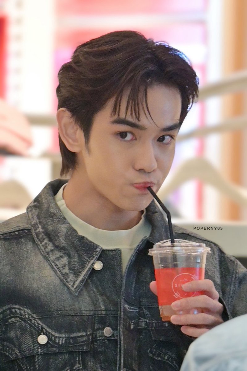 _morningstar_p's tweet photo. น่ารั้กกกก
สามารถดูนตดูดน้ำได้ตลอดวัน ^^
#THIRDxCAMPERLAB
#ThirdLapat #เติร์ดลภัส
#t3group_ent https://t.co/rimz0dQzlW