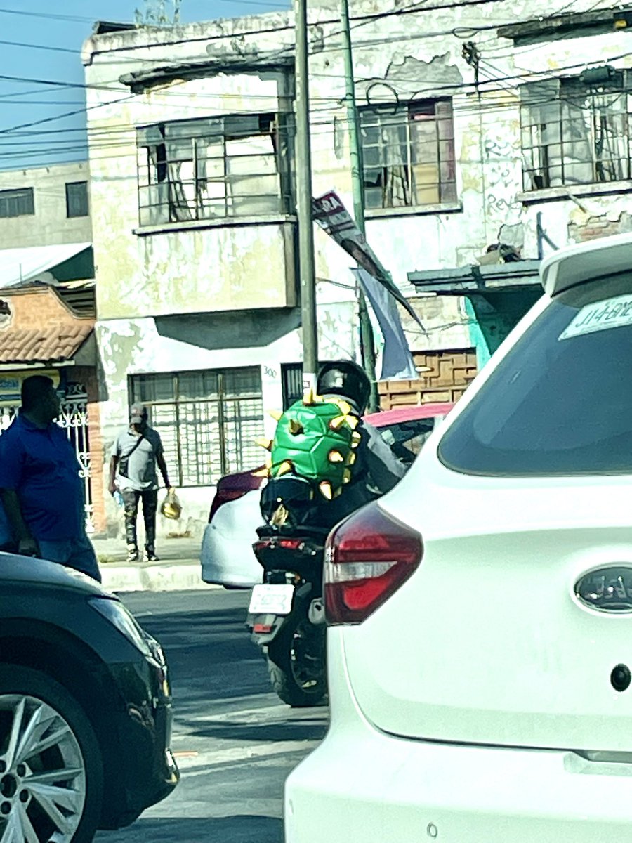 eseAparicio's tweet photo. Aquí vamos en este Mario Kart llamado vida #DiaMundialDelAgua #mariobros #mexico #YOTEMO https://t.co/KllYVtDHzw