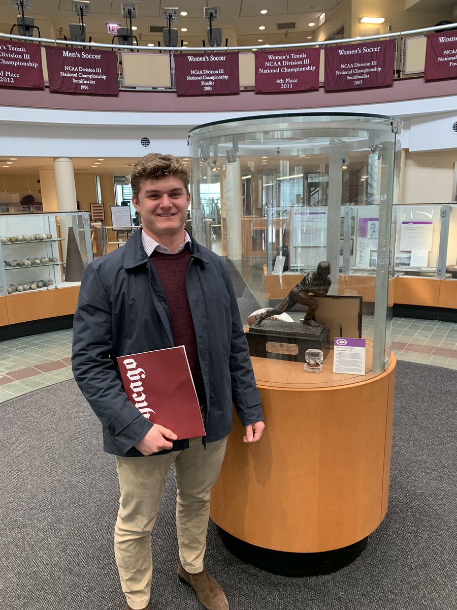 I enjoyed a visit to UChicago today, home of the first Heisman Trophy. Thank you @CoachMeck71 for having me out on campus!
