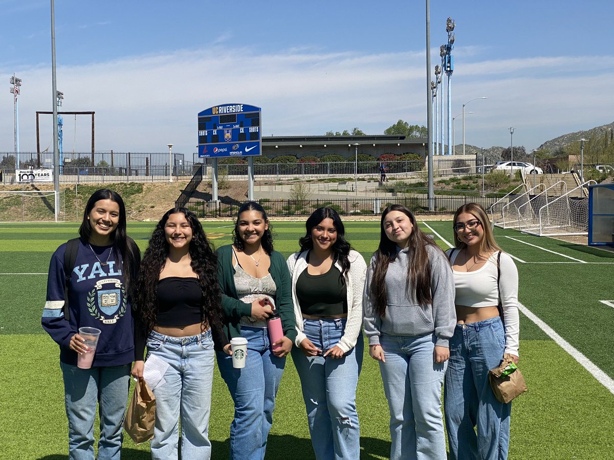 MrPasinato's tweet photo. Stop number 2!! Exploring @UCRiverside with @ElRanchoHS AVID 11!! https://t.co/591QS9wo5T