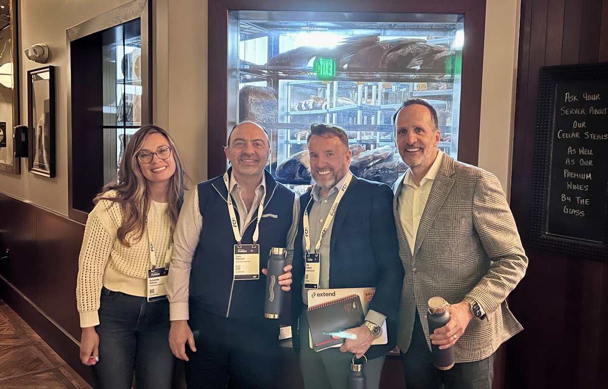 PayWithExtend's tweet image. That's a wrap for #SAPConcurFusion! Check out some of the team's favorite moments. 🙌
@SAPConcur @AmericanExpress @Mastercard
#VirtualCards #VendorPayments #SAPConcurPartner