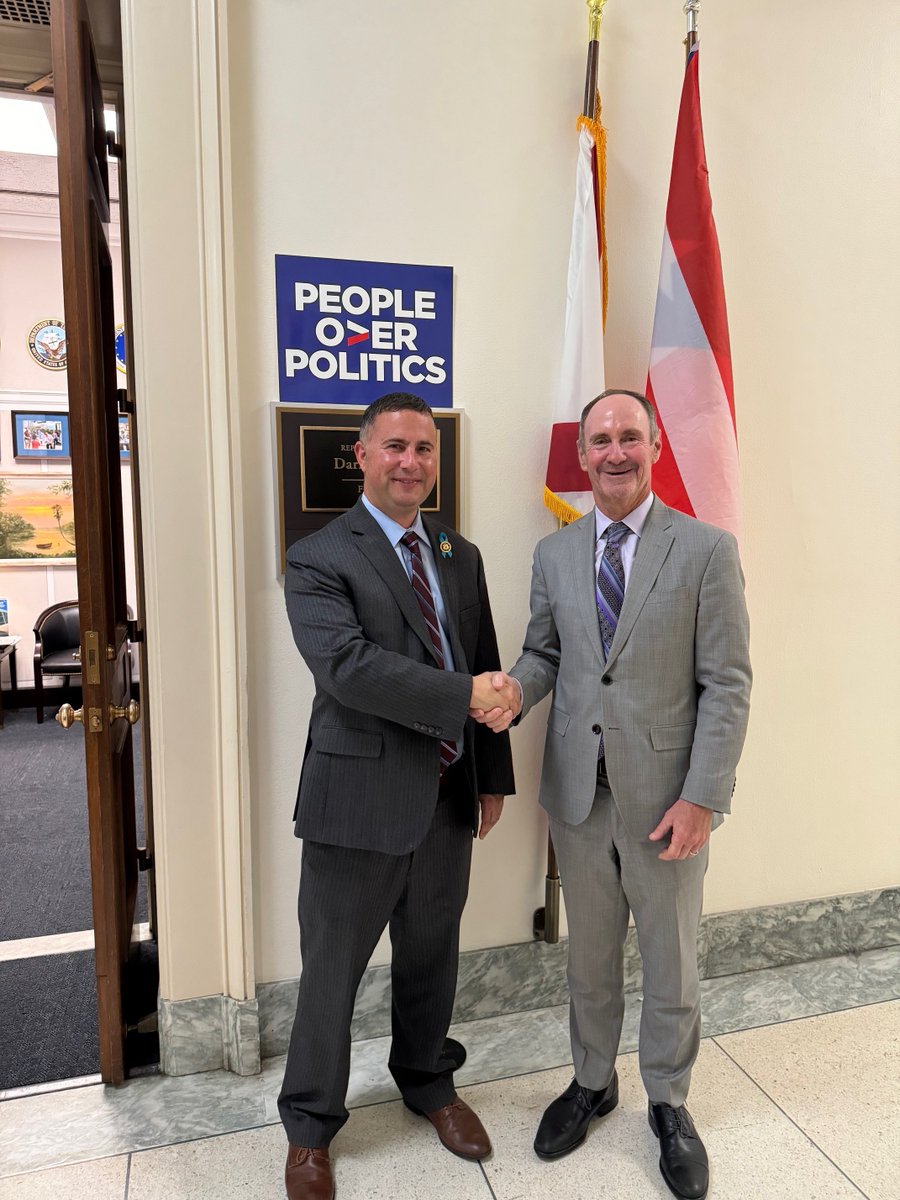 Thank you, @RepDarrenSoto and @RepGusBilirakis, for meeting with me and my @Nemours National Office colleagues to discuss whole child health. #WellBeyondMedicine #NemoursChildrens #Advocacy