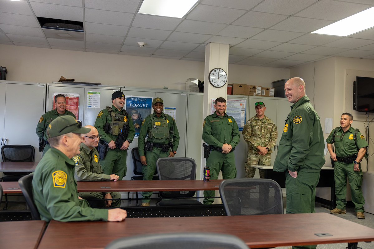 Tucson Sector was honored to host @USBPChief for a visit earlier this month. We had the opportunity to showcase Tucson Sector’s agents and staff, and shared with him the unique challenges we face. We appreciate your time, your vision, and your leadership. Honor First!