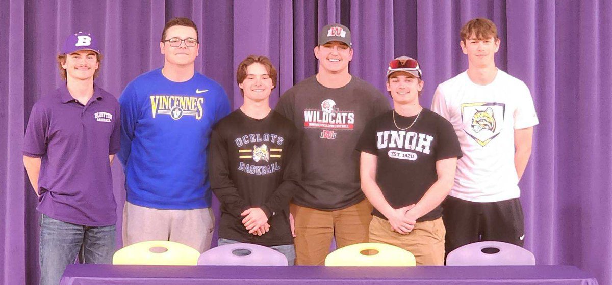 LoganParrish54's tweet photo. We had a great time last night with a couple different guys having their signing day. And I’m proud to say It’s now official. Can’t wait for the next 4 years as a Wildcat! 
@IndWesleyan_FB @HHSTigersFB https://t.co/WhOod1jRf3