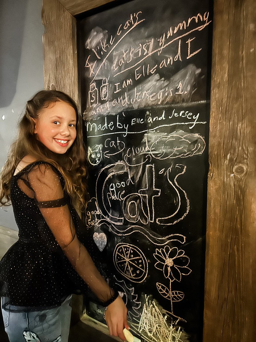 douggilmour's tweet photo. Happy Birthday to our Grandaughter Elle today!!! Wishing you a wonderful day! We all love you so much . β€οΈ
#happybirthday #grandaughtersbirthday #gettingsobig #loveyousomuch https://t.co/ntbIQr4jpE