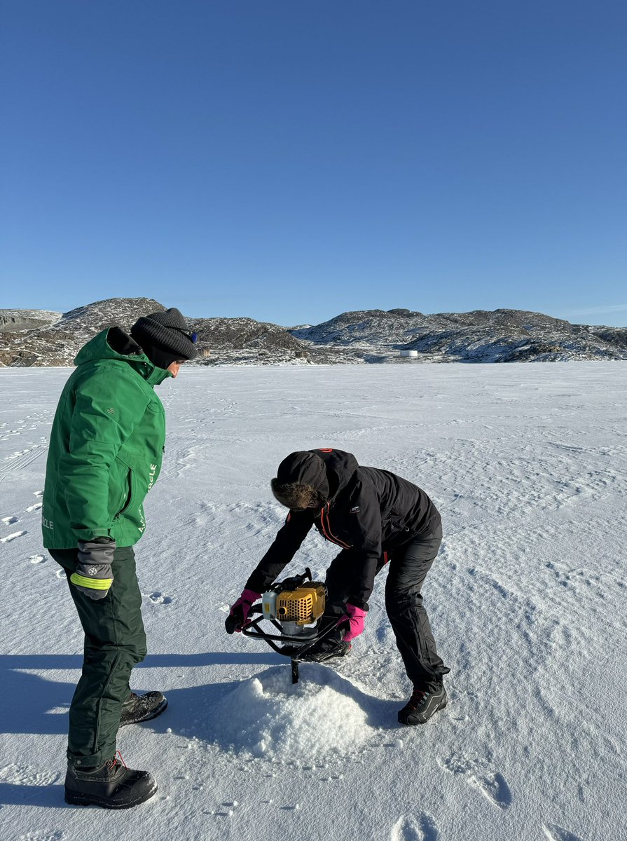 ArchwayDiva's tweet image. Ice fishing on Kangerlussuaq Fjord 🇬🇱 #codpiece #minus20 ❄️🐟