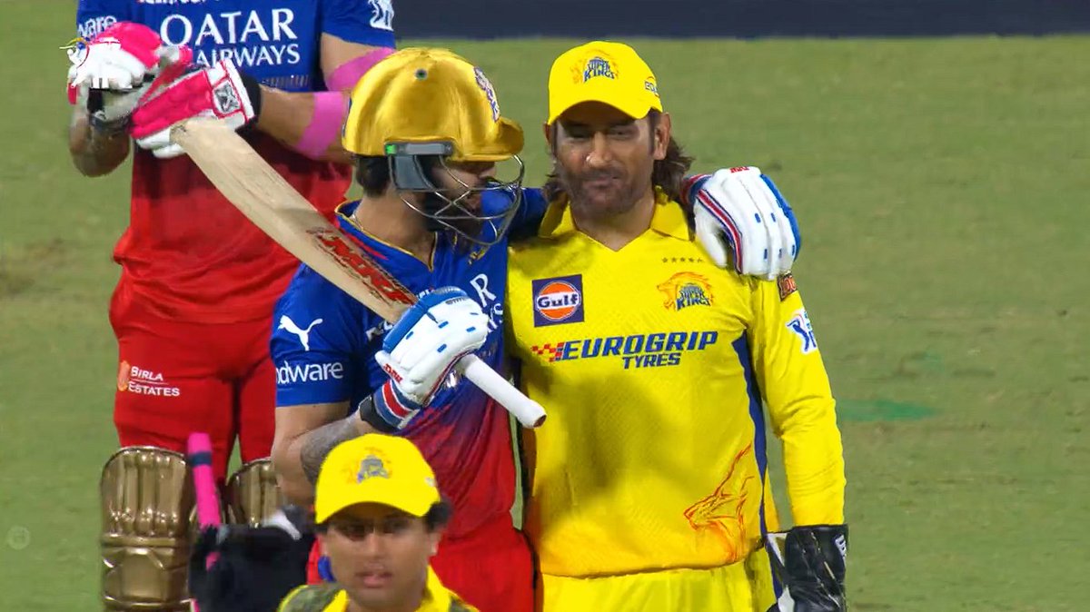 manmarziiyaan's tweet photo. you can love dhoni but you cannot love dhoni like kohli loves dhoni 🥺🤌🏻❤ https://t.co/bcYX4DzG2r