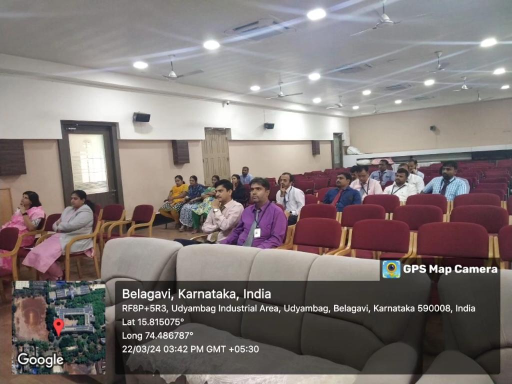 klsgitbelagavi's tweet image. The "Synergizing Success" session with Dr. S. B. Hegde from @PENNSTATEU1 was held on 22nd March 2024. Faculty learned about prioritizing work, time mgmt, positive mindset, and effective teaching strategies. #EngineeringFaculty #Wellness #SuccessStrategies @pnkathavi @NKathavi